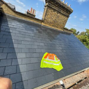 Team working onn roof repairs,roofing blog London